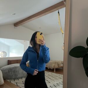 Lululemon Athletica Women's Blue Cropped Hoodie